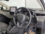 見通しのよいすっきりとした視界で、誰でも運転しやすいです。運転のしやすさは疲れにくさにも繋がりますよ♪