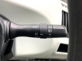 【オートライト】周りの明るさに応じて自動でヘッドライトの点灯・消灯ができる機能です!ライトの付け忘れ・消し忘れなどが無くなり、雨の日や夕方の走行も安心!トンネル通過時も便利ですね♪