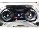 ■スピードメーター■  先進的なディスプレイ表示のスピードメーターです。