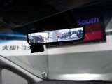 【デジタルインナーミラー】車両後方カメラの映像をインナーミラー内のディスプレイに表示。視界を遮るものがない映像で、後方の安全確認がより快適になります。一度お店でご確認して下さい!!