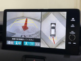 【マルチカメラ】前後左右に付いたカメラ映像をもとに、車を上空から見下ろしたように表示!狭い駐車場での車庫入れや道でのすれ違い時も安心です