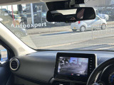 ディーラーオプション『前+車室内ドライブレコーダー』装備。表示はナビのモニター画面で行います。