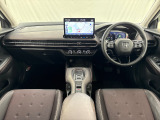 いつでも気持ちよく運転できて、使い勝手のいい収納や体をケアするシート、細部にまでこだわったインテリア♪