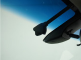 ◆ドライブレコーダー◆映像・音声などを記録する自動車用の装置です。 もしもの事故の際の記録はもちろん、旅行の際の思い出としてドライブの映像を楽しむことができます。