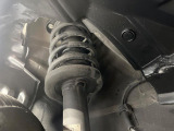 お車を安心してお乗りいただく為には、足回りの定期点検が欠かせません。サービスサポート(有償保証)では無料点検もご提供しており、安心のカーライフをお過ごしいただけるサポート体制が整っています。
