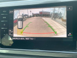 ●ガイドライン付きバックカメラ:不安な駐車もこれで安心!ガイドライン付きなので狭い箇所での駐車もラクラクです!