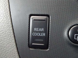 リアにもクーラーを装備しています。荷室の空調調整もご安心です♪