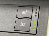 【シートベンチレーション】夏場は涼しい風でお尻や背中の熱やムレを防ぎ、冬はエアコンよりも早く温まってポカポカに!季節を問わず快適に過ごせます。
