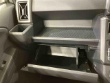 弊社では、お車を納車してからが本当のお付き合いのスタートだと思っています。お客様に頼りにされる「お店」を目指しています!