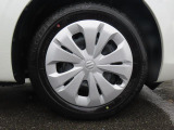 ホイールをドレスアップする純正のホイールキャップ【175/65R15 ラジアルタイヤ】★