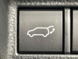 【パワーバックドア】スマートキーや運転席のボタンを押すだけでリアゲートが自動で開閉します!荷物を持っている時や、高い位置にあるバックドアを閉める際に便利な機能です♪