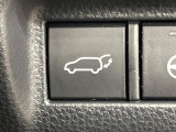【パワーバックドア】スマートキーや運転席のボタンを押すだけでリアゲートが自動で開閉します!荷物を持っている時や、高い位置にあるバックドアを閉める際に便利な機能です♪