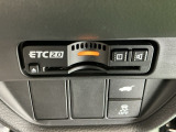 ETC2.0装備車です。高速道路の渋滞情報や静止画像提供などをナビとリンクして画面でお知らせします。また、高速道路の一時退出対象インターでは料金据え置きで一時退出もできます