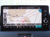 【ホンダコネクト対応ナビ】快適な操作性で、使える機能が満載!自動地図更新機能や24時間365日緊急サポート、スマートフォンを使ったドアロック解除・エンジン始動などといった便利な機能が搭載されています。