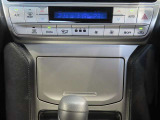 左右独立温度コントロールフルオートエアコンです。運転席、助手席それぞれで独立して温度設定ができます。冷え性の方が乗っても安心ですね♪