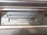 グローブBOX内にビルトインタイプETC(DSRC)、DVDCDプレーヤー、SDスロットを装備!!