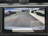 バックガイドモニターで、後方を確認しながら安心して駐車することができます。運転初心者も熟練者も必須の機能ですよ!