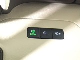 ★ECONスイッチ★ エコドライブを加速しよう!スイッチをONにすると、運転の仕方によるロスを抑え込み燃費をよくするようクルマが頑張ります(*^ー^*)燃費向上にチャレンジ♪