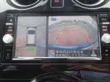 【アラウンドビューモニター】専用のカメラにより、上から見下ろしたような視点で360度クルマの周囲を確認することができます☆死角部分も確認しやすく、切り返しや駐車も安心して行えます。