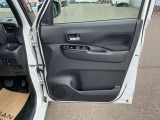 日産の中古車は保証が充実しております。全車&rdquo;ワイド保証&rdquo;&rdquo;ワイド保証ライト&rdquo;が付いております。駆動系・電装系パーツなど、油脂類・消耗品を除く殆どの部品が保証対象です!