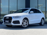 アウディ Q3