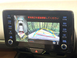 【パノラミックビューモニター】専用のカメラにより、上から見下ろしたような視点で360度クルマの周囲を確認することができます☆死角部分も確認しやすく、狭い場所での切り返しや駐車もスムーズに行えます。