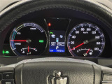 【メーターまわり】ドライバーから見やすい位置にあって安全運転に寄与します。マルチインフォメーションディスプレイでは、クルマに関するたくさんの情報を確認可能。