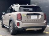 長期にわたる保証を実現。2年間のMINI NEXT保証と延長保証(別途費用)を合わせて最大4年間の保証。万一の故障に長期に備えることができ、ご安心してお乗り頂けます。