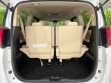 普段のお買い物や通勤、送迎等に十分な荷室スペースを確保しております。セカンドシートを倒すと、大きな荷物の積載も可能です♪