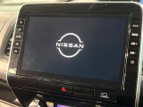 【大画面ナビ】人気の大型10インチナビを装備。存在感のある大画面はインパクト大!ナビ利用時のマップ表示は見やすく、テレビやDVDは臨場感がアップ!いつものドライブがグッと楽しくなります♪