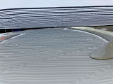 ルーフに、1cm〜5cmほどのへこみが複数ある車両となっております。