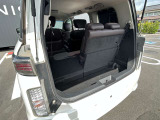写真のように後部座席を倒せば、より、広々♪大きな荷物もしっかり積むことができそうですね。