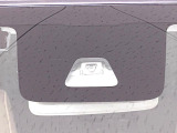【スマートアシスト】走行中に前方の車両等を認識し、衝突しそうな時は警報とブレーキで衝突回避と被害軽減をアシスト。より安全にドライブをお楽しみいただけます。