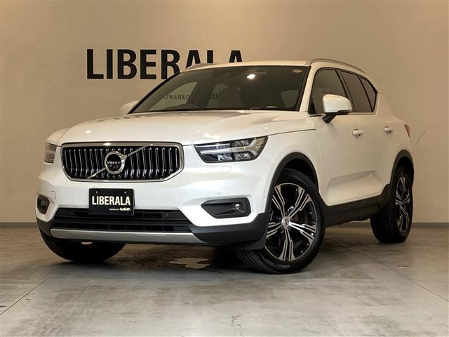 XC40B4 AWD インスクリプション 4WD本革シート 修復歴無し