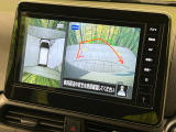 【アラウンドビューモニター】専用のカメラにより、上から見下ろしたような視点で360度クルマの周囲を確認することができます☆死角部分も確認しやすく、狭い場所での切り返しや駐車もスムーズに行えます。