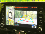 【パノラミックビューモニター】専用のカメラにより、上から見下ろしたような視点で360度クルマの周囲を確認することができます☆縦列駐車や幅寄せ時に活躍してくれます♪