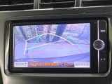 【バックカメラ】駐車時に後方がリアルタイム映像で確認できます。大型商業施設や立体駐車場での駐車時や、夜間のバック時に大活躍!運転スキルに関わらず、今や必須となった装備のひとつです!