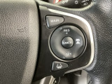 【アダプティブ・クルーズ・コントロール】予め設定した車速内でクルマが自動的に加減速。 前走車との適切な車間距離を維持しながら追従走行し、高速道路でのドライバーの疲労を軽減してくれる嬉しい機能付♪
