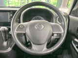 【純正革巻きステアリング】上質な革を使用することで、手にしっかり馴染みとても運転しやすいハンドルです♪