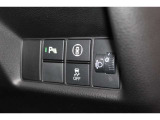 いつでも、どんな場面でも、不安なく安心して運転できるように、ドライバーと一緒に周囲に気を配り、もしもに備える、Honda SENSINGのさまざまな機能や装備が充実しています。