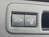 【パワーバックドア】スマートキーや運転席のボタンを押すだけでリアゲートが自動で開閉します!荷物を持っている時や、高い位置にあるバックドアを閉める際に便利な機能です♪