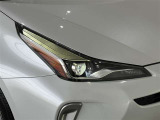 LEDヘッドライトです。デザイン性がよくとても明るいので、夜間の走行や悪天候でも安心です。しかも長寿命!