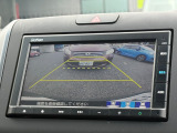 バックカメラのお写真です。駐車が苦手な方でも楽に駐車が行えますね♪