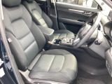 ゆったりとした、広い運転席です。