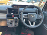 痛みの出やすい運転席シートの角、フロアマット、座面、ともに良好です