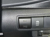 【横滑り防止機能】 車両走行安定補助システム搭載  車が横滑りしそうになった際に、横滑りを防ぐ安全装備が付いています。