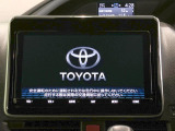 【大画面ナビ】人気の大型9インチナビを装備。存在感のある大画面はインパクト大!ナビ利用時のマップ表示は見やすく、テレビやDVDは臨場感がアップ!いつものドライブがグッと楽しくなります♪