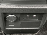 携帯電話のUSB充電が出来ます