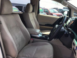 それぞれの分野のプロがお車の悩みや疑問に親身になって対応させていただきます。