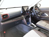 すっきりとしたデザインの内装は、さすがトヨタ車の上品さを感じます。